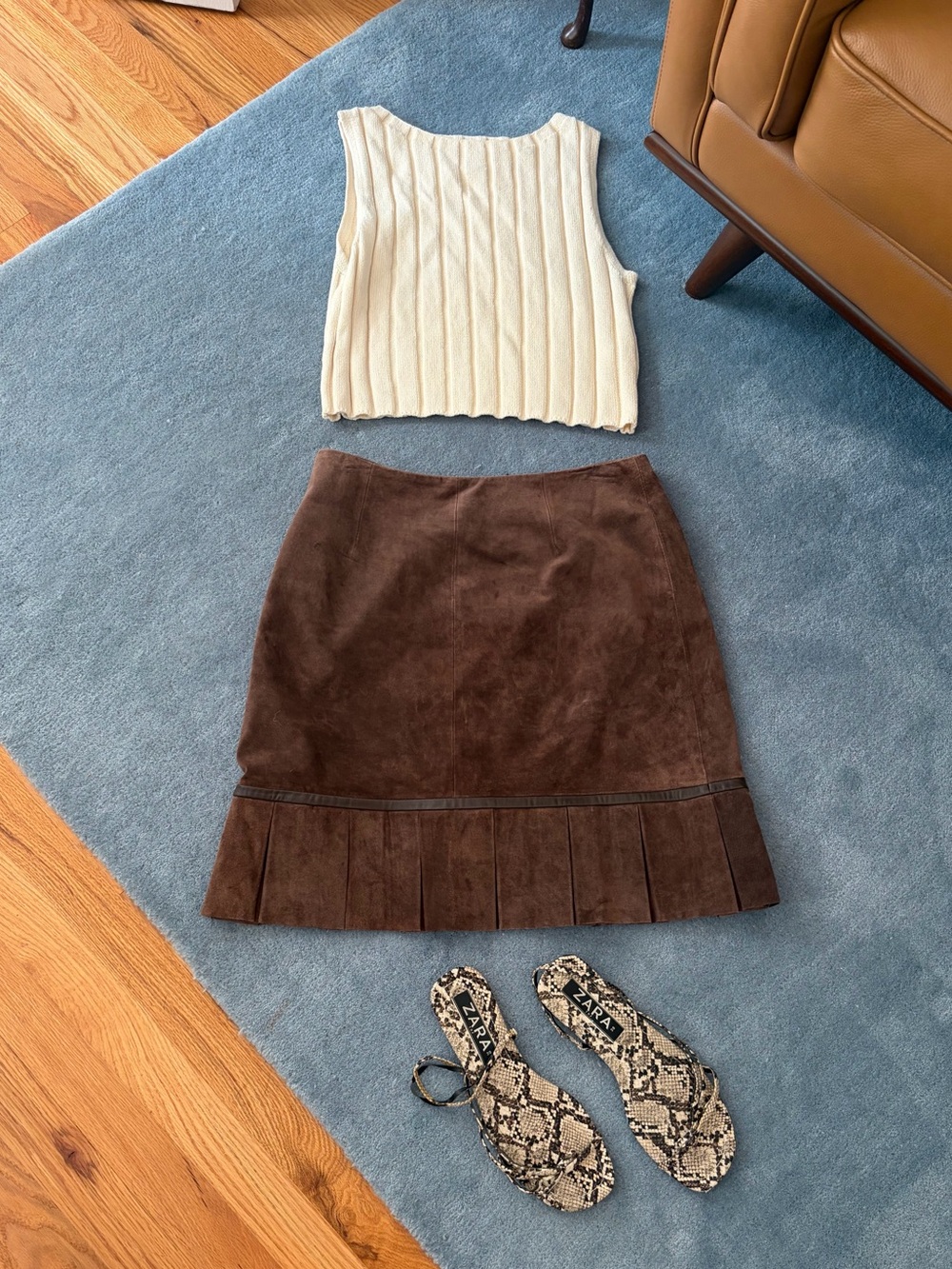 Vintage Yvonne Marie 100% leather suede dark brown skirt, size 12